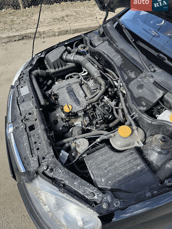 Хэтчбек Opel Corsa 2005 в Луцке