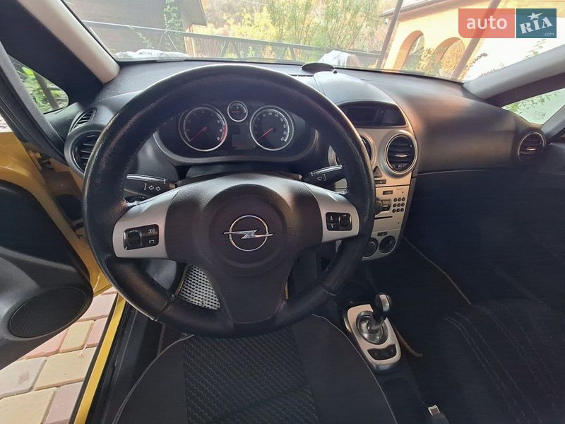 Хэтчбек Opel Corsa 2010 в Полтаве