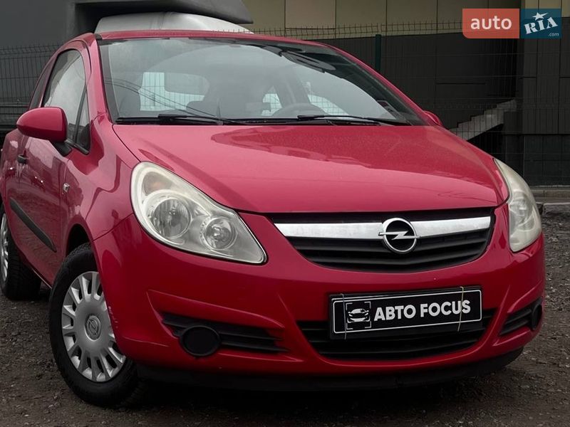 Хэтчбек Opel Corsa 2008 в Киеве