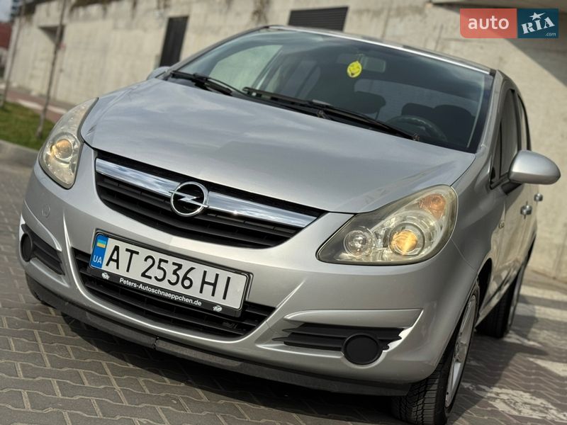 Хэтчбек Opel Corsa 2008 в Львове
