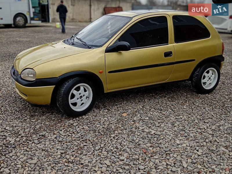 Хетчбек Opel Corsa 1998 в Коломиї