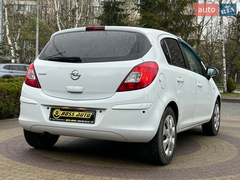 Хетчбек Opel Corsa 2011 в Львові