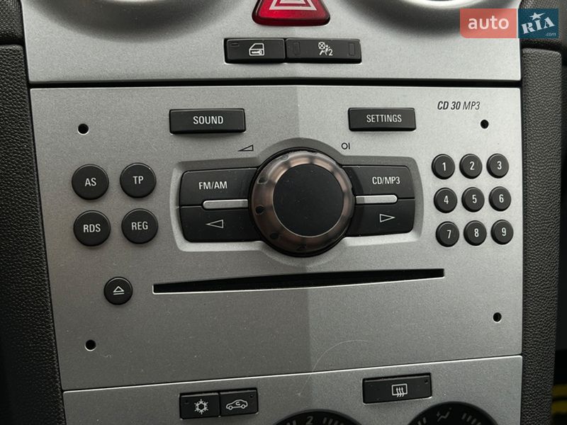 Хетчбек Opel Corsa 2011 в Львові