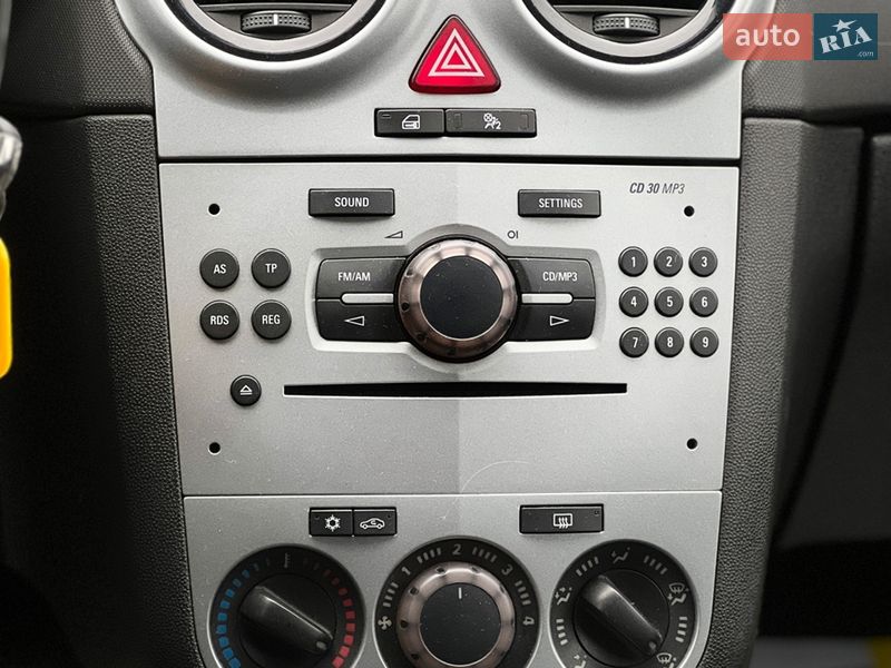 Хетчбек Opel Corsa 2011 в Львові