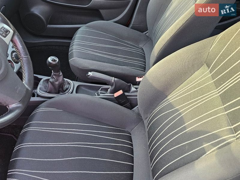 Хетчбек Opel Corsa 2009 в Луцьку