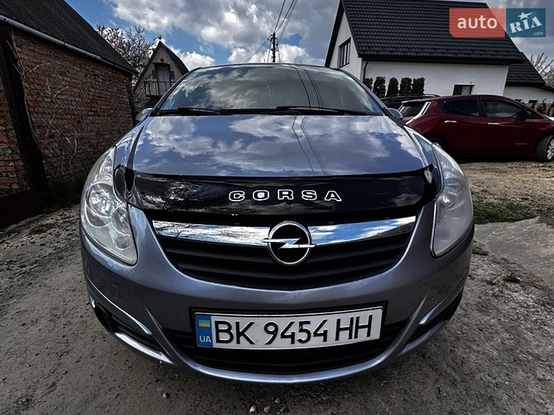 Хэтчбек Opel Corsa 2010 в Луцке