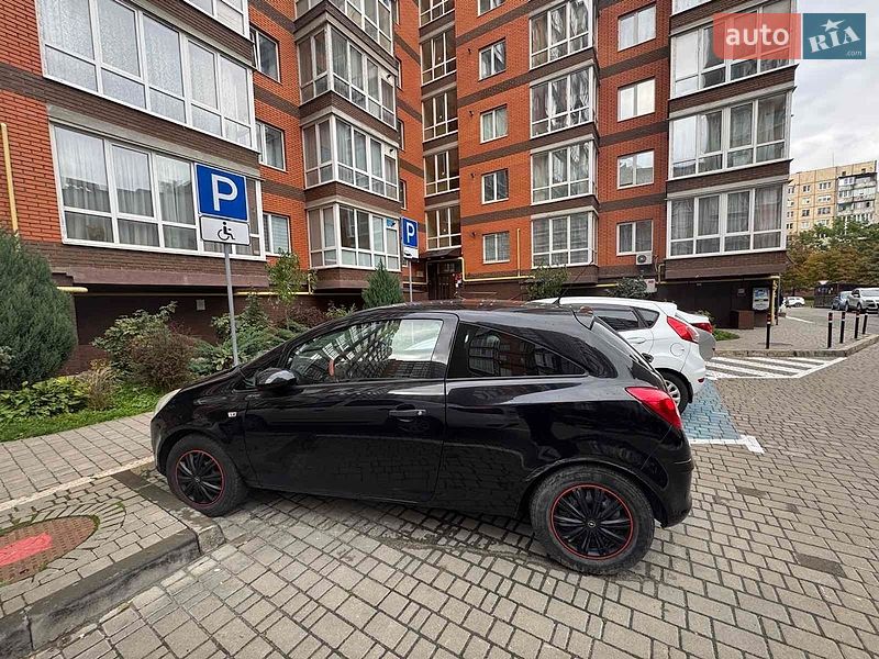 Хэтчбек Opel Corsa 2009 в Львове