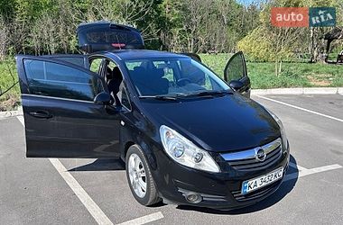 Хэтчбек Opel Corsa 2007 в Киеве