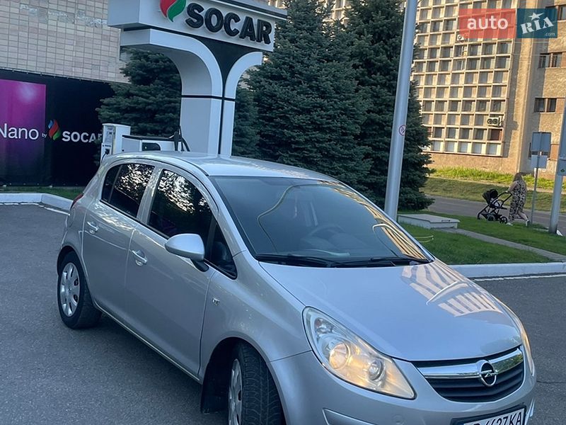Хэтчбек Opel Corsa 2009 в Черкассах