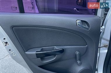 Хэтчбек Opel Corsa 2009 в Черкассах