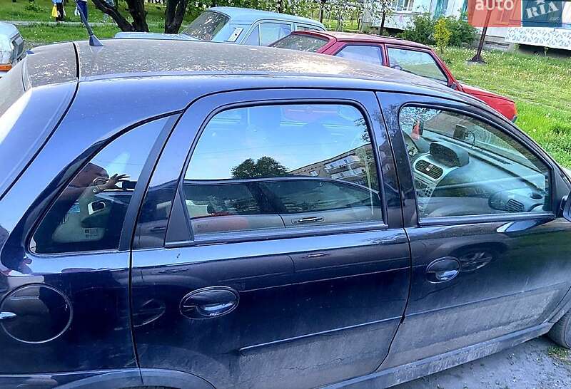 Хэтчбек Opel Corsa 2006 в Першотравенске