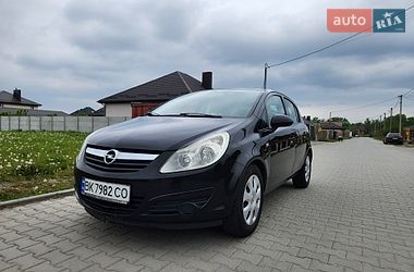 Хэтчбек Opel Corsa 2008 в Ровно