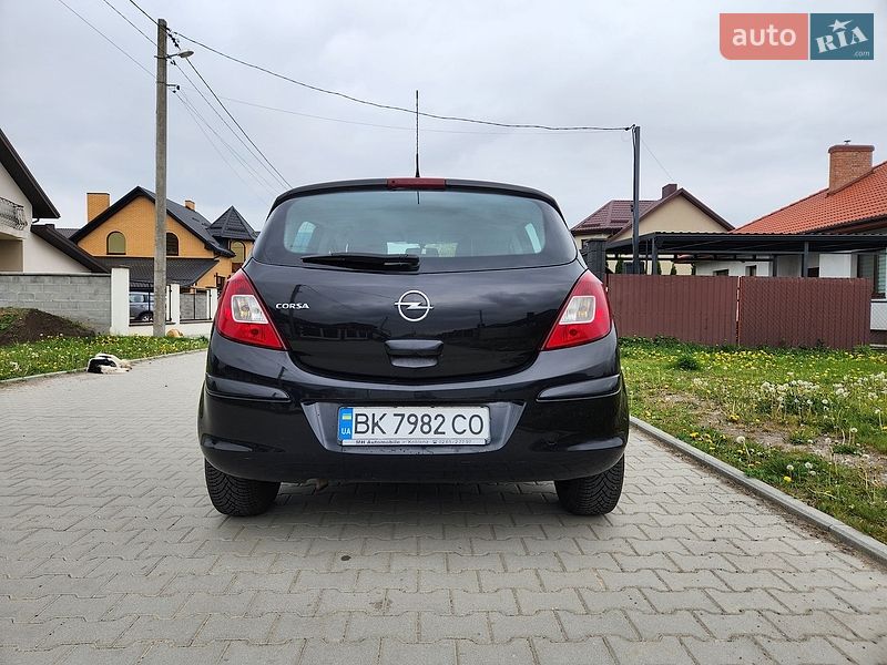 Хэтчбек Opel Corsa 2008 в Ровно