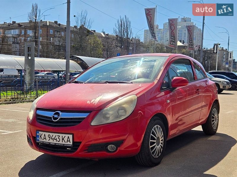 Хэтчбек Opel Corsa 2006 в Киеве