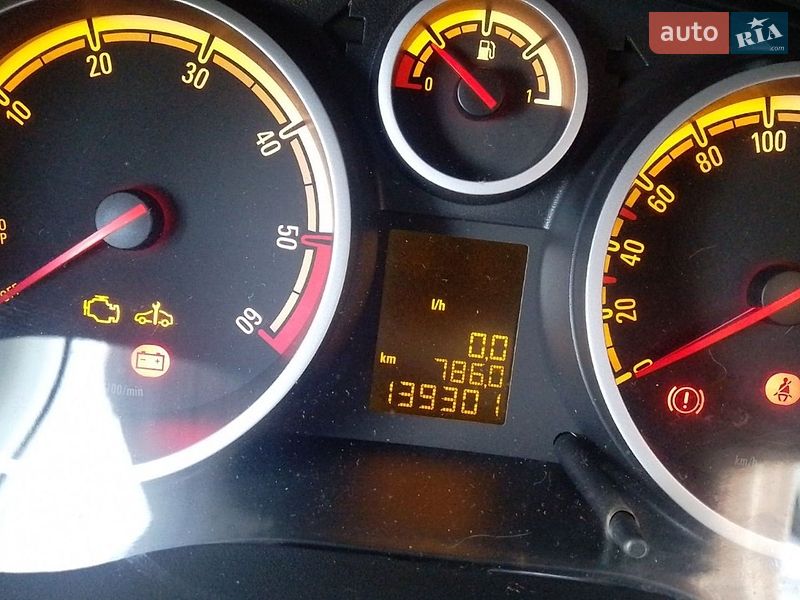 Хетчбек Opel Corsa 2010 в Павлограді