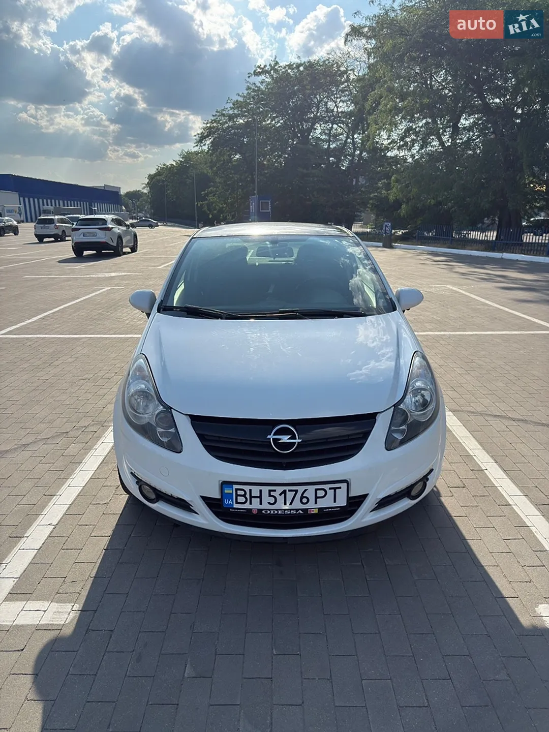 2010 Opel Corsa - мініатюра 2
