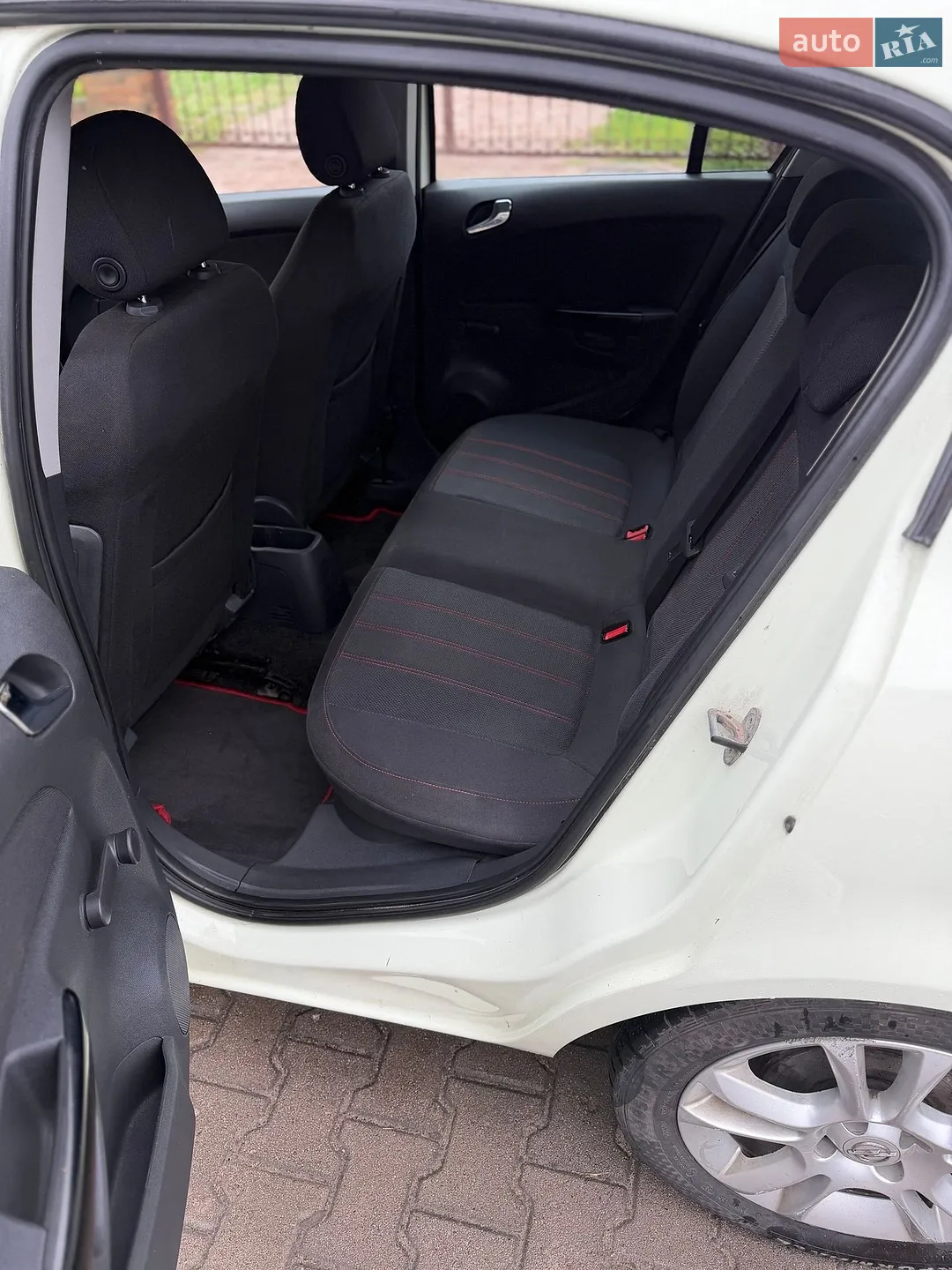 2011 Opel Corsa - мініатюра 12
