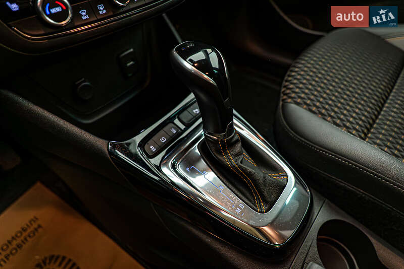 Позашляховик / Кросовер Opel Crossland X 2019 в Києві фото 18 Позашляховик / Кросовер Opel Crossland X 2019 в Києві