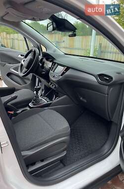 Позашляховик / Кросовер Opel Crossland 2023 в 