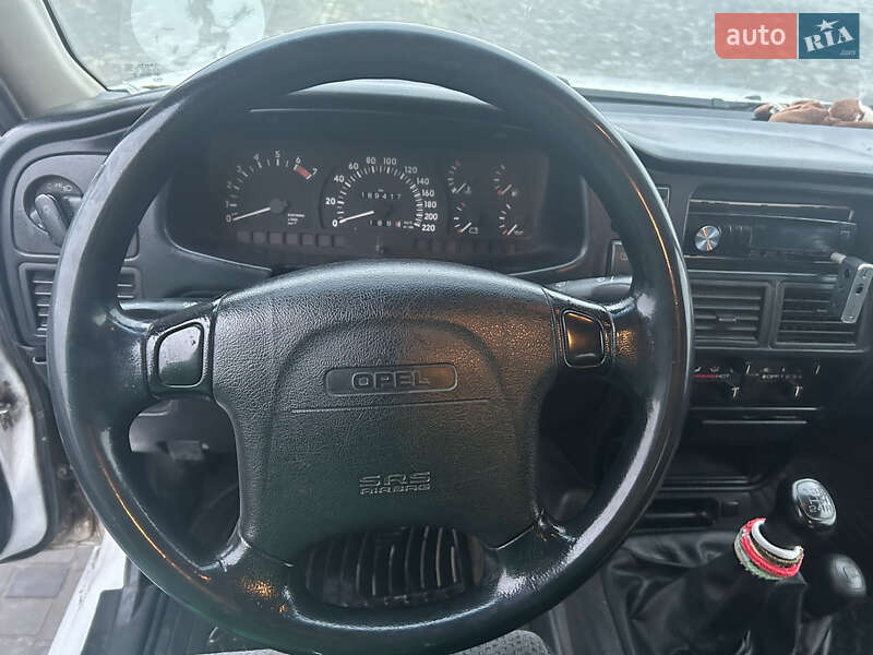 Внедорожник / Кроссовер Opel Frontera 1998 в Новоукраинке