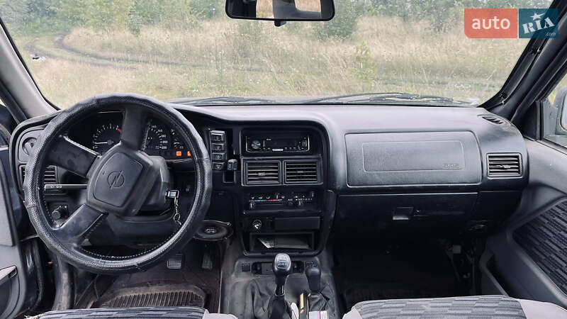 Позашляховик / Кросовер Opel Frontera 1993 в Фастові