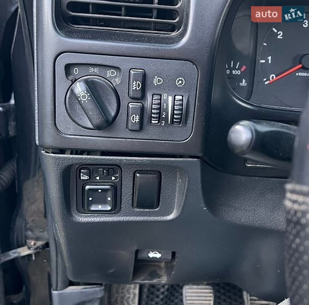 Позашляховик / Кросовер Opel Frontera 2001 в Івано-Франківську