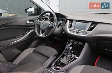 Позашляховик / Кросовер Opel Grandland X 2019 в 