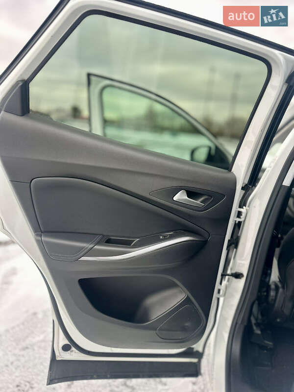 Позашляховик / Кросовер Opel Grandland X 2018 в Києві фото 41 Позашляховик / Кросовер Opel Grandland X 2018 в Києві