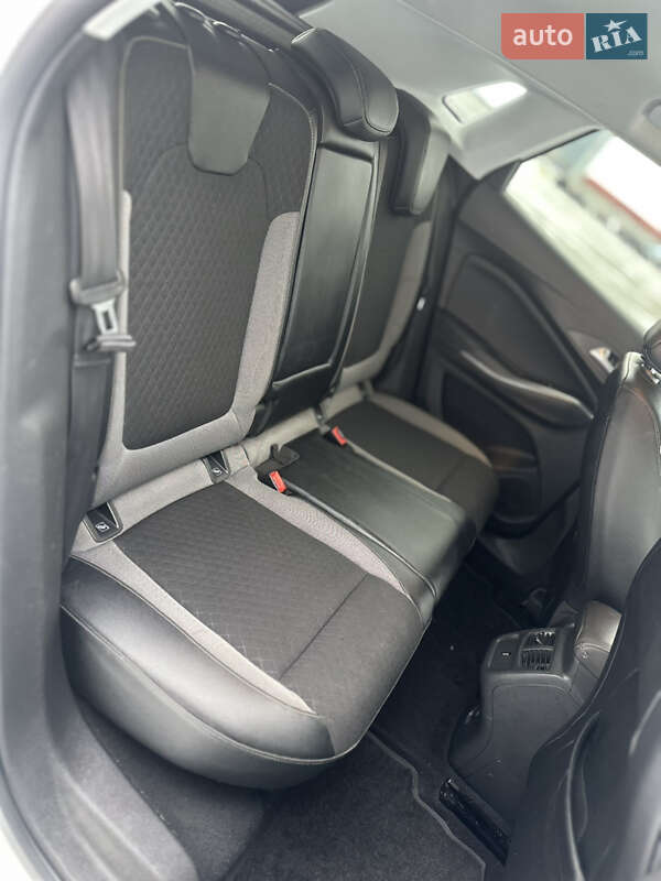 Позашляховик / Кросовер Opel Grandland X 2018 в Києві фото 46 Позашляховик / Кросовер Opel Grandland X 2018 в Києві