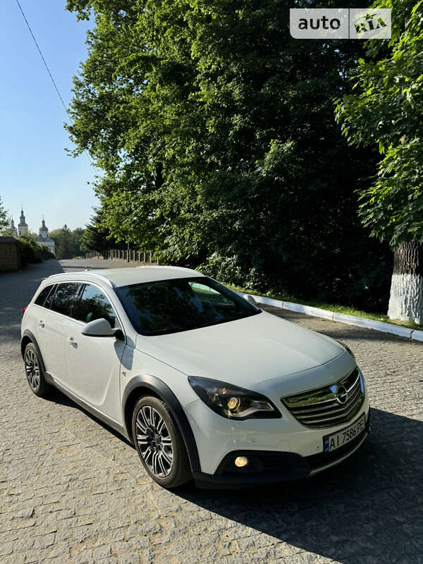 Универсал Opel Insignia Country Tourer 2014 в Черновцах