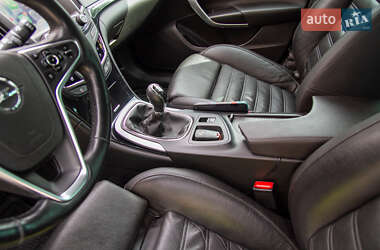 Универсал Opel Insignia Country Tourer 2016 в 