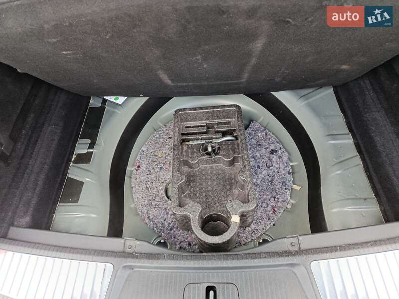 Универсал Opel Insignia Country Tourer 2015 в Голобах