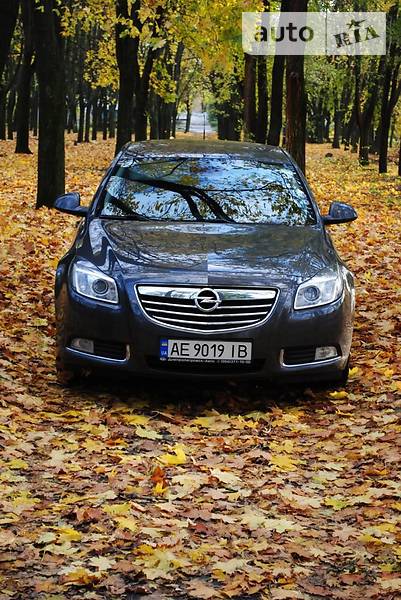 Седан Opel Insignia 2009 в Днепре