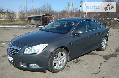 Седан Opel Insignia 2013 в Ровно