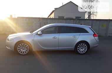 Универсал Opel Insignia 2011 в Рокитном