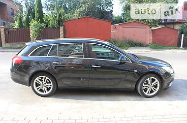 Універсал Opel Insignia 2010 в 