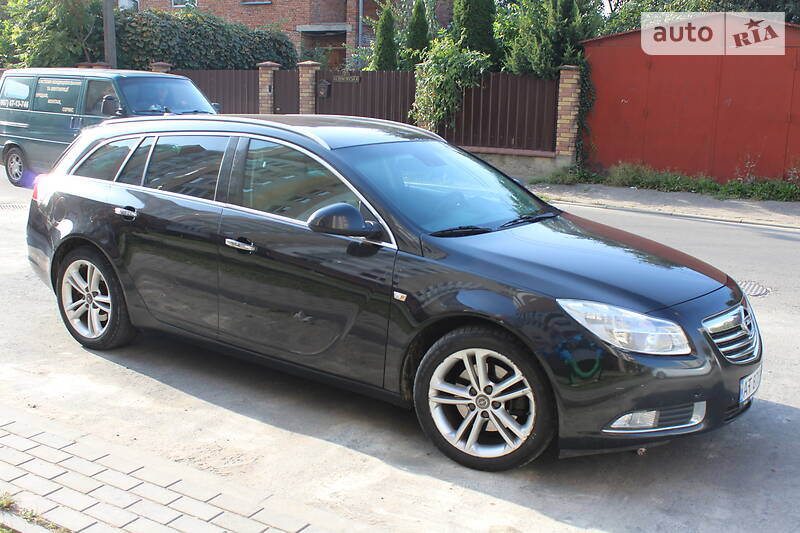 Універсал Opel Insignia 2010 в 