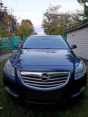 Универсал Opel Insignia 2010 в Монастырище