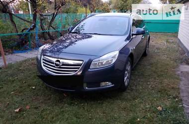 Универсал Opel Insignia 2010 в 