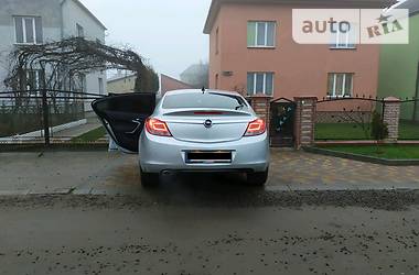 Седан Opel Insignia 2009 в Львове