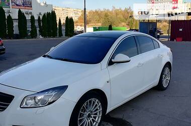 Седан Opel Insignia 2010 в 