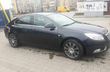 Хетчбек Opel Insignia 2012 в 