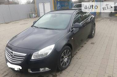 Хетчбек Opel Insignia 2012 в 
