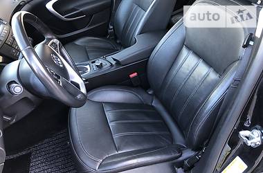 Седан Opel Insignia 2010 в 
