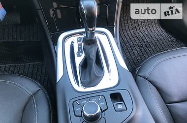 Седан Opel Insignia 2010 в 