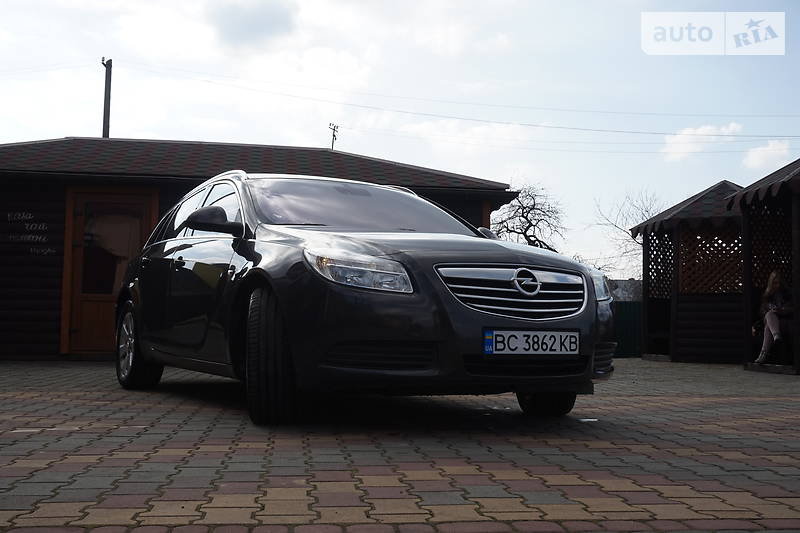 Універсал Opel Insignia 2013 в Самборі