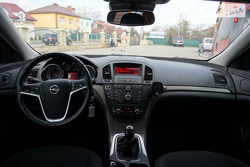 Універсал Opel Insignia 2013 в Самборі