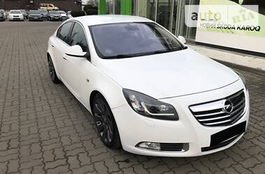 Седан Opel Insignia 2010 в 