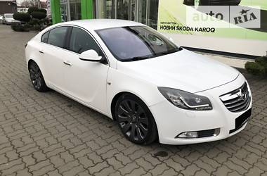 Седан Opel Insignia 2010 в 