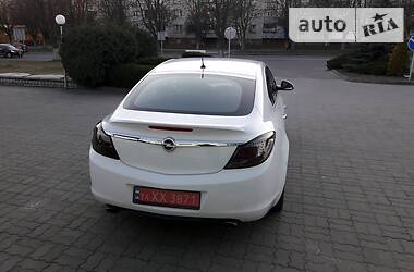 Седан Opel Insignia 2010 в 